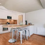 Oaks Villa *